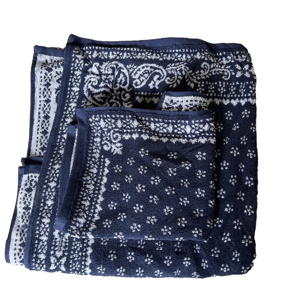 Lucky Brand Navy Blue Bath Towel And Hand Towel Set